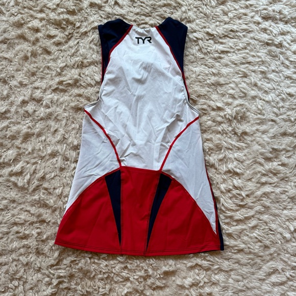 TYR brand bike/tri top Women’s size Large - Picture 2 of 4